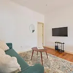 Lovely 2-bedroom In Trendy Campo Ourique Lisboa