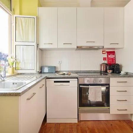 Apartman Lovely 2-bedroom In Trendy Campo Ourique
