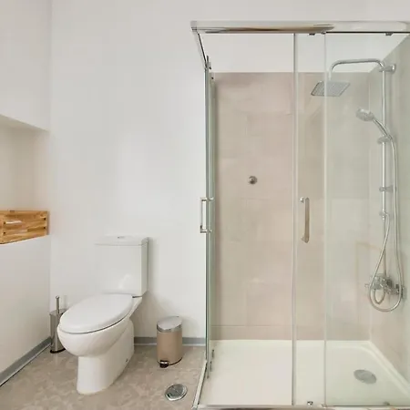 Lovely 2-bedroom In Trendy Campo Ourique 리스본