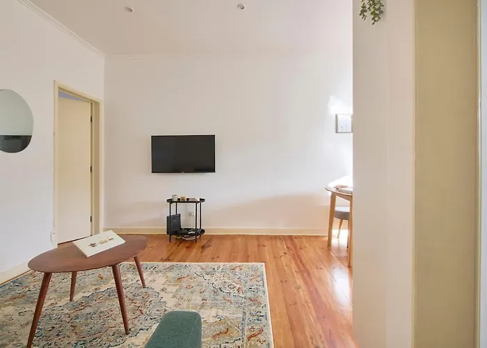 アパート Lovely 2-bedroom In Trendy Campo Ourique
