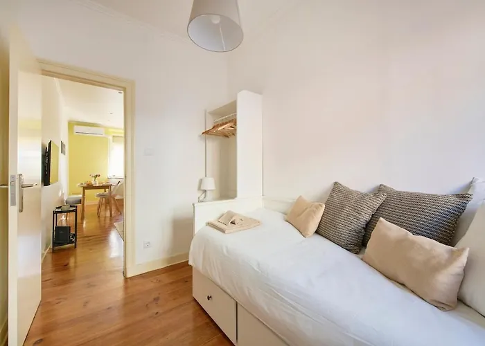 Lovely 2-bedroom In Trendy Campo Ourique