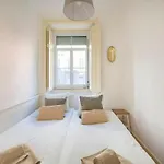 Lovely 2-bedroom In Trendy Campo Ourique Appartement *