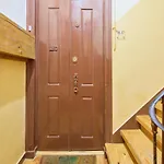 Lovely 2-bedroom In Trendy Campo Ourique Lissabon